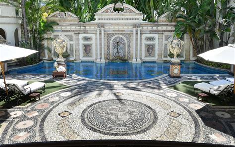 casa casuarina miami versace|gianni's villa casa casuarina.